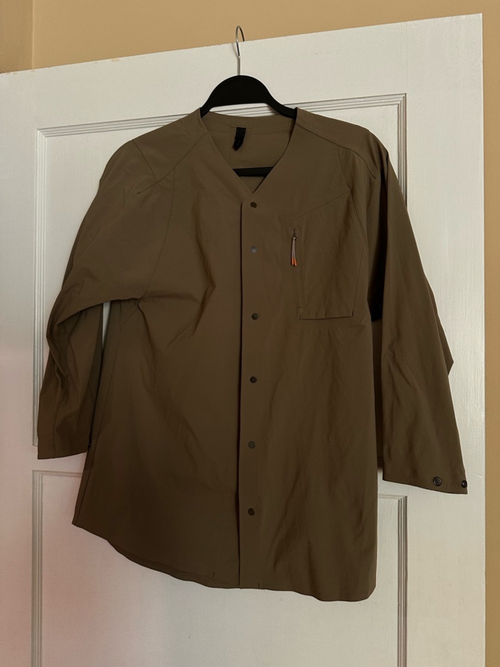 lululemon athletica Men's Olive Lightweight Button-Front Shirt Jacket